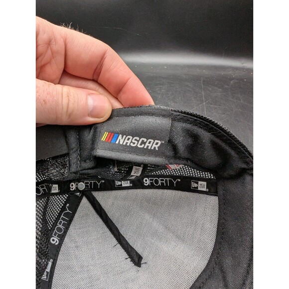 Mobil 1 Racing Black Trucker Hat Adjustable SNAPBACK Pegasus Kevin Harvick RARE - Picture 7 of 7